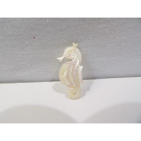 Vintage carved mother of pearl seahorse pin, white, 1.75" length - Picture 4 of 12